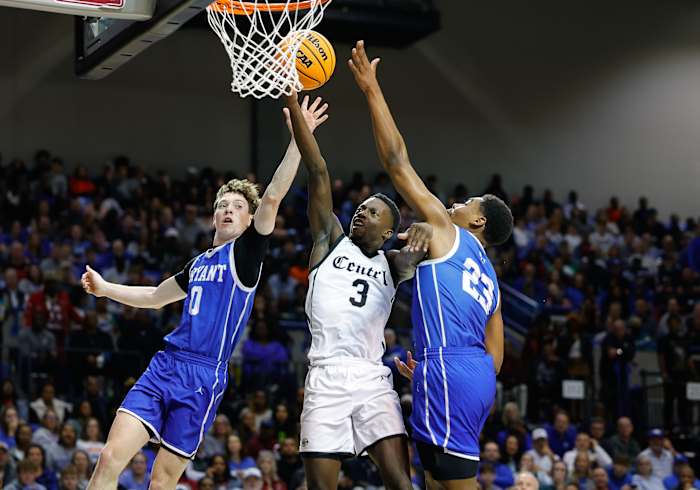 AAA Finals LR Central vs Bryant__00017